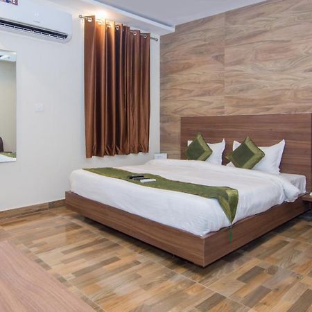 Hotel Treebo Trend Bipin International Lucknow Zewnętrze zdjęcie