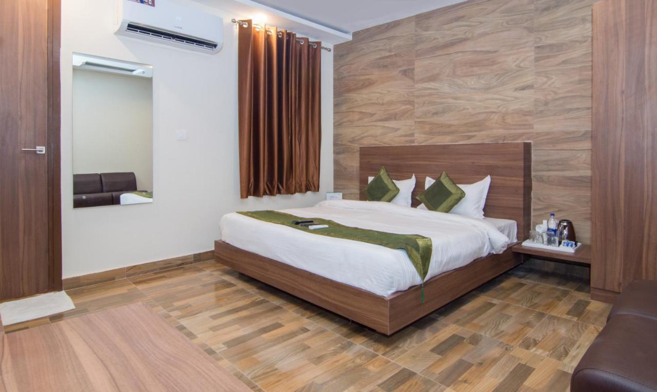 Hotel Treebo Trend Bipin International Lucknow Zewnętrze zdjęcie