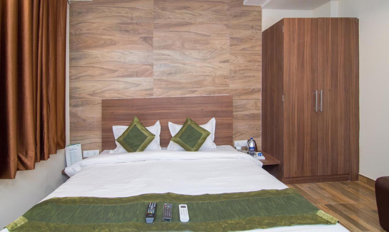 Hotel Treebo Trend Bipin International Lucknow Zewnętrze zdjęcie