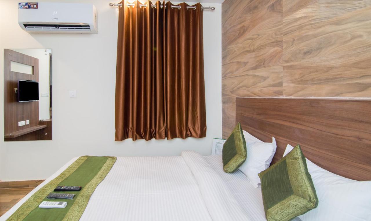 Hotel Treebo Trend Bipin International Lucknow Zewnętrze zdjęcie
