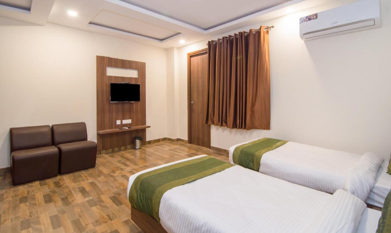 Hotel Treebo Trend Bipin International Lucknow Zewnętrze zdjęcie