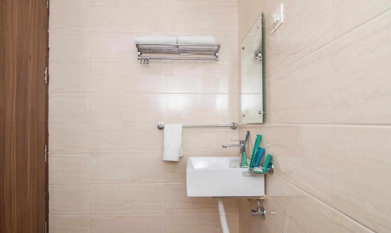 Hotel Treebo Trend Bipin International Lucknow Zewnętrze zdjęcie