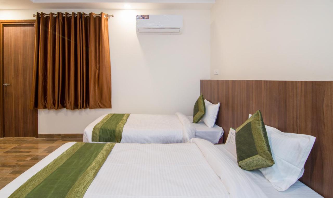 Hotel Treebo Trend Bipin International Lucknow Zewnętrze zdjęcie