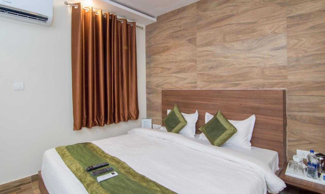 Hotel Treebo Trend Bipin International Lucknow Zewnętrze zdjęcie