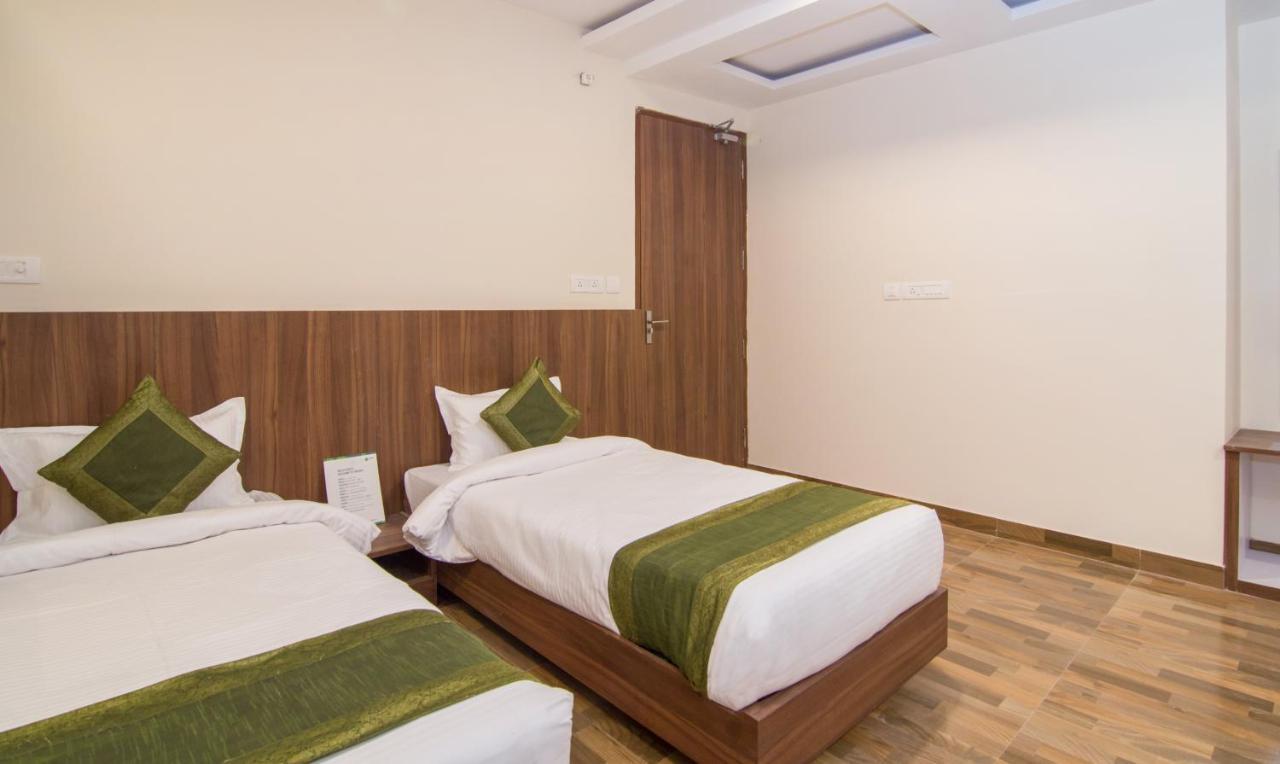 Hotel Treebo Trend Bipin International Lucknow Zewnętrze zdjęcie