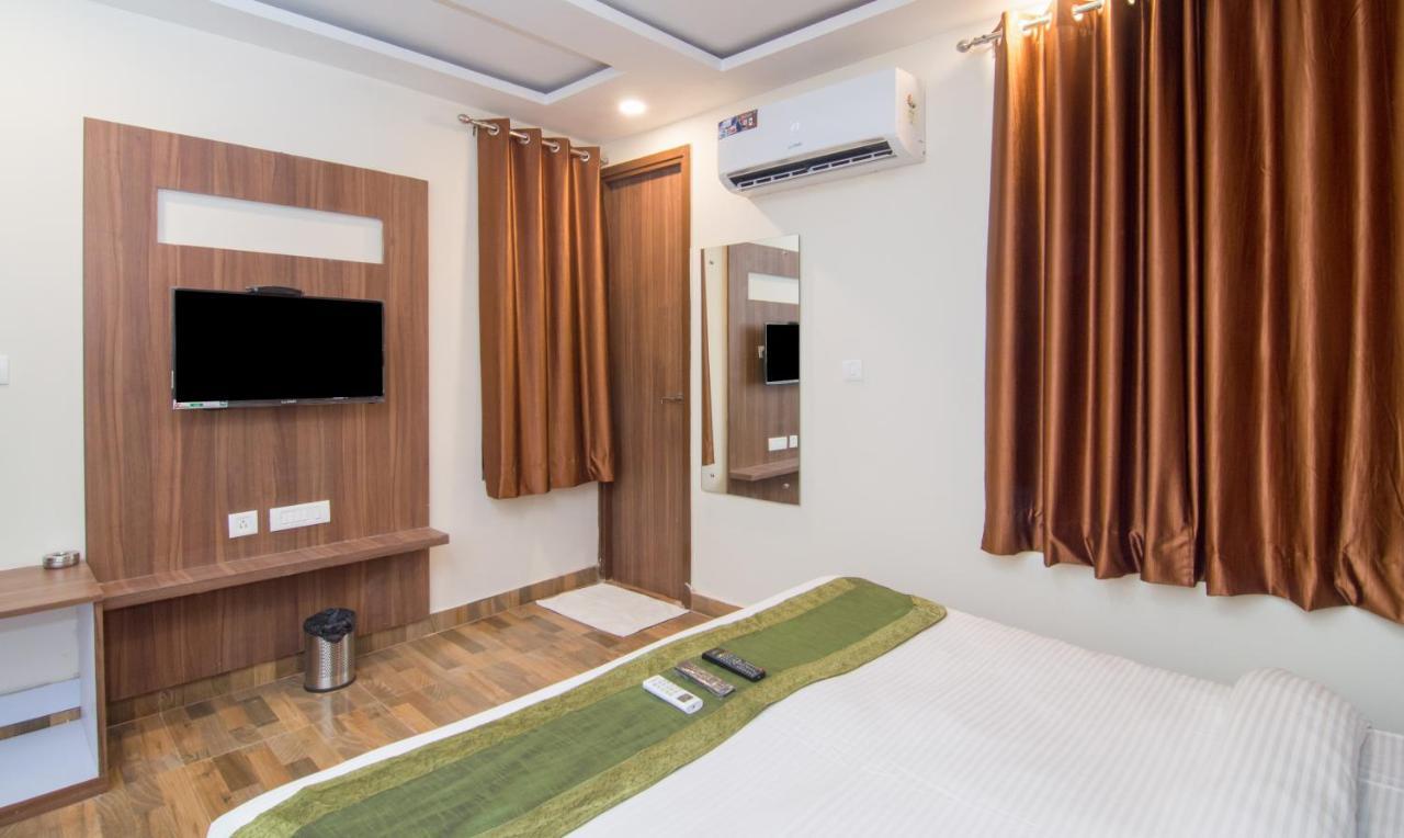 Hotel Treebo Trend Bipin International Lucknow Zewnętrze zdjęcie